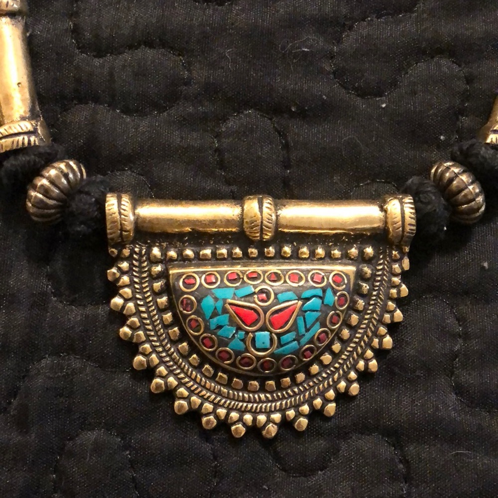 Necklace - Picture 2 of 3